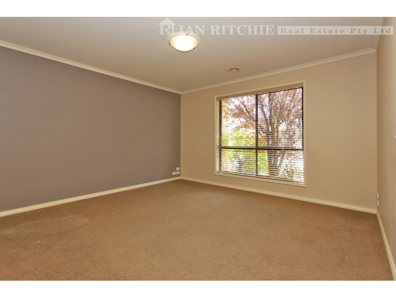 19 Adams Court, Thurgoona NSW 2640