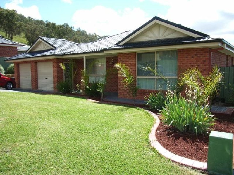 16 Mace Court, Lavington NSW 2641