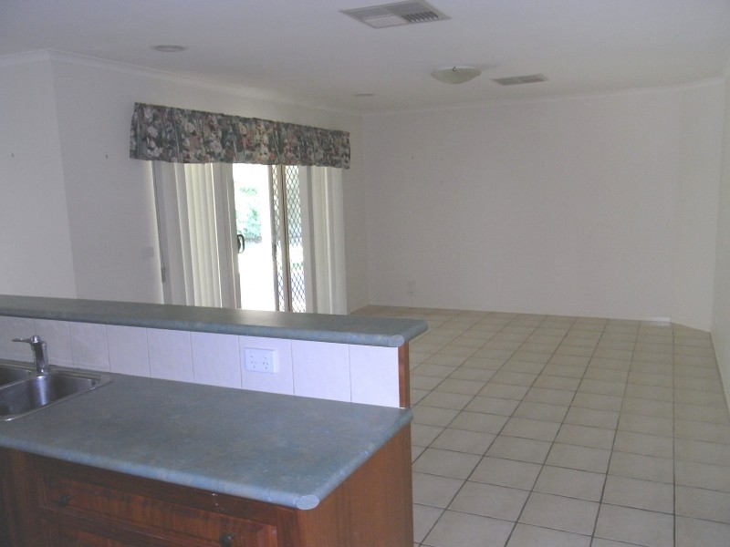 16 Mace Court, Lavington NSW 2641