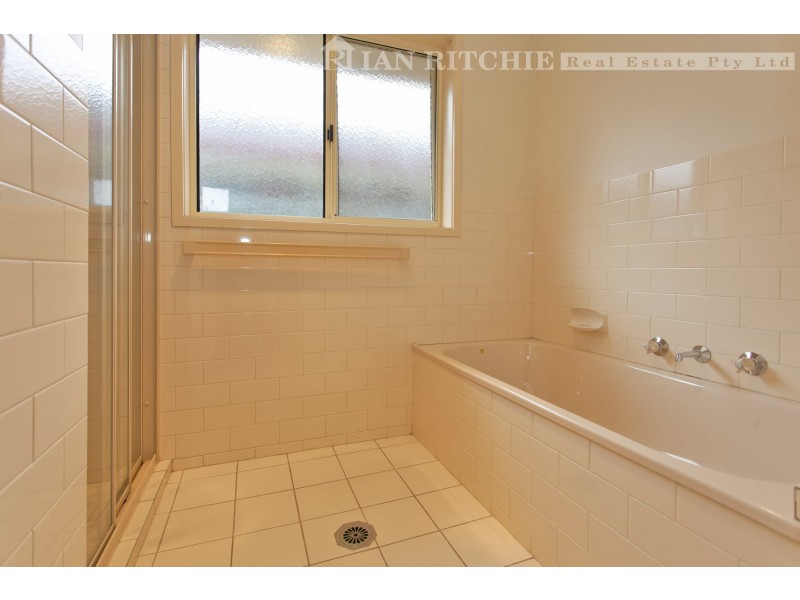 7 Creasey Place, Albury NSW 2640