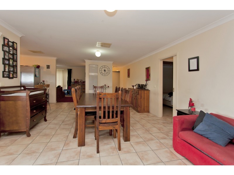 63 Darrambal Drive, Lavington NSW 2641