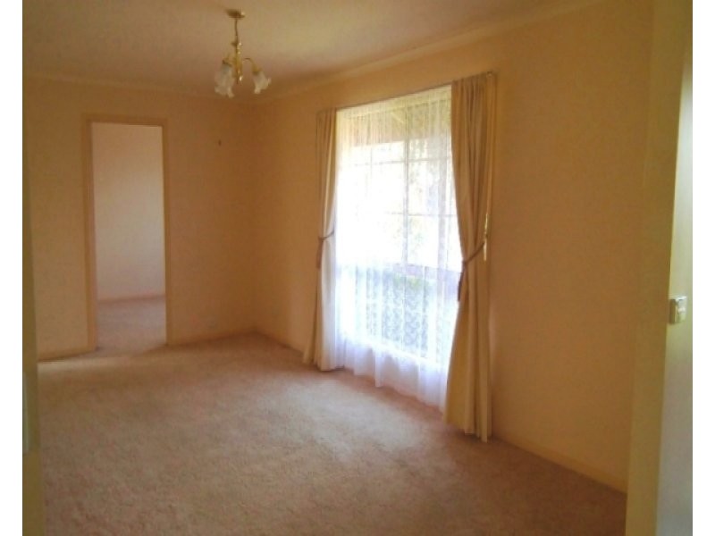37 Alawarra Road, Lavington NSW 2641