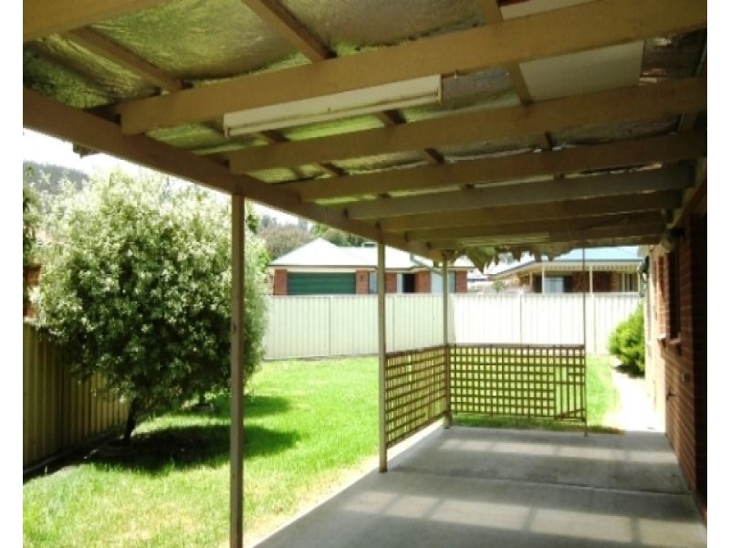37 Alawarra Road, Lavington NSW 2641