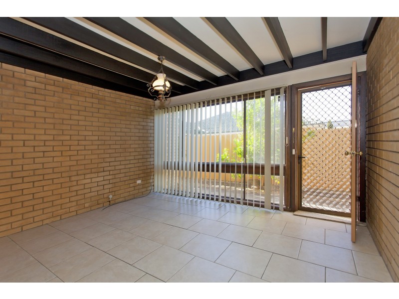 4/486 Breen Street, Lavington NSW 2641