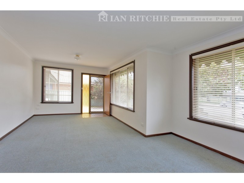 1/352 Parkland Crescent, Lavington NSW 2641