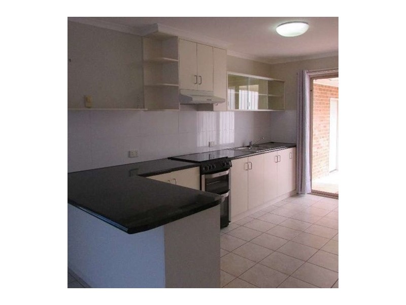 3/472 Breen Street, Lavington NSW 2641