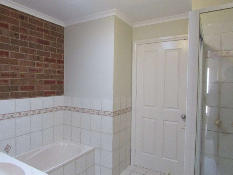 3/472 Breen Street, Lavington NSW 2641