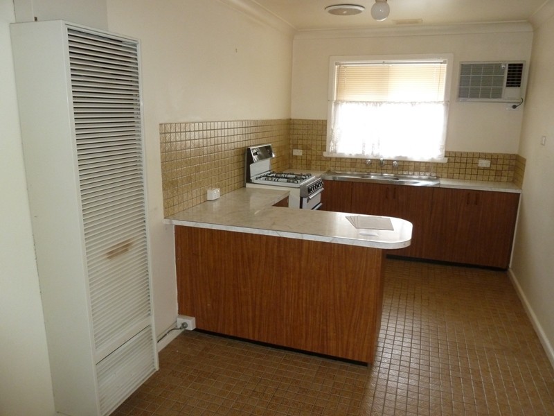 2/431 Douglas Road, Lavington NSW 2641