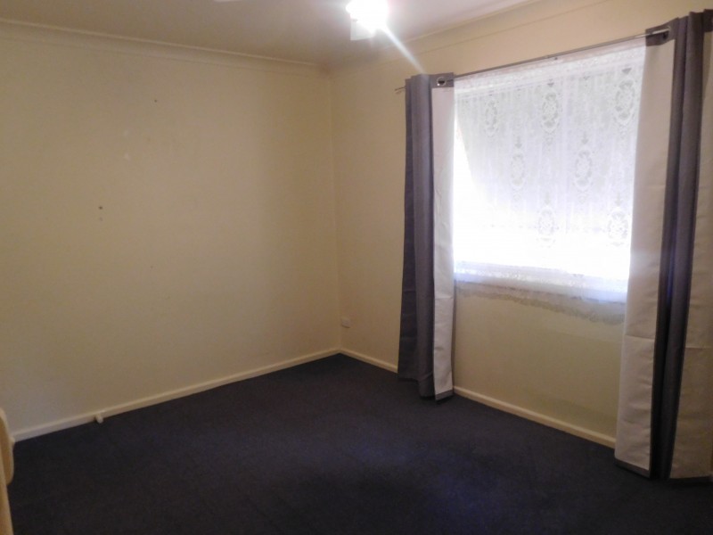 2/431 Douglas Road, Lavington NSW 2641