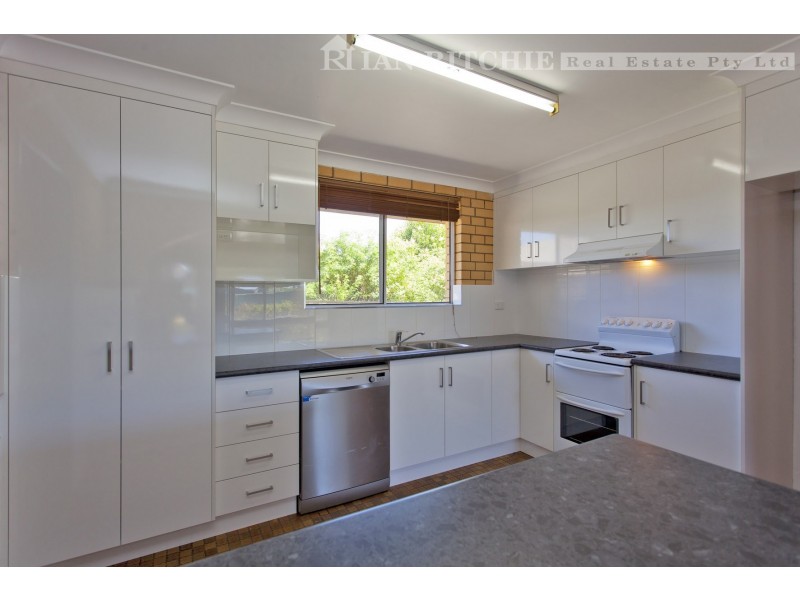 2/449 Griffith Road, Lavington NSW 2641