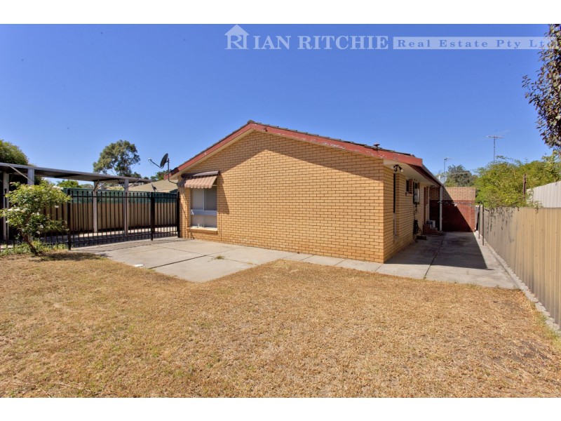 2/449 Griffith Road, Lavington NSW 2641