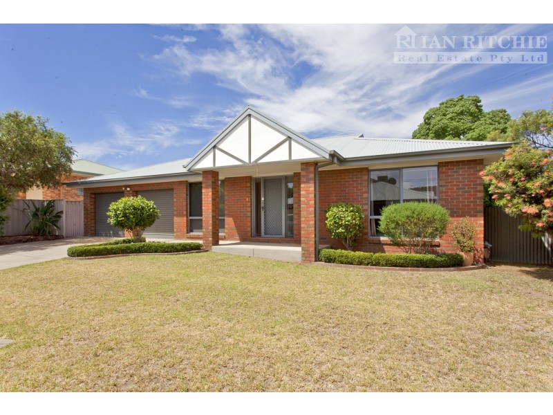 2/951 Padman Drive, West Albury NSW 2640