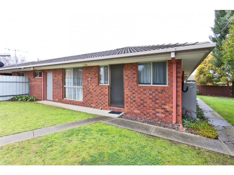 2/17 Neptune Drive, Lavington NSW 2641