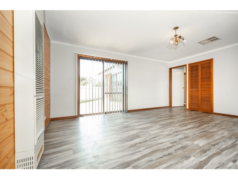 2/34 Julie Place, Lavington NSW 2641