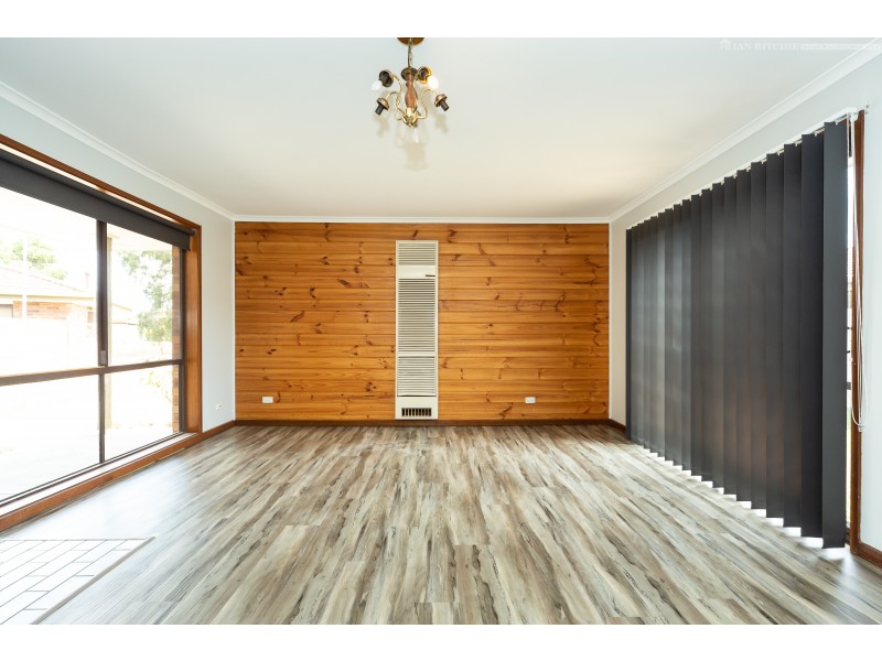 2/34 Julie Place, Lavington NSW 2641