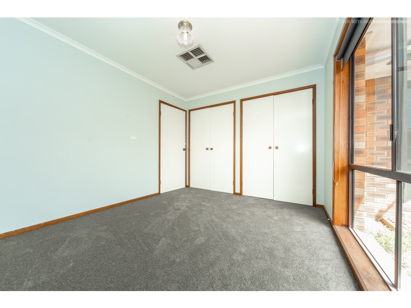 2/34 Julie Place, Lavington NSW 2641