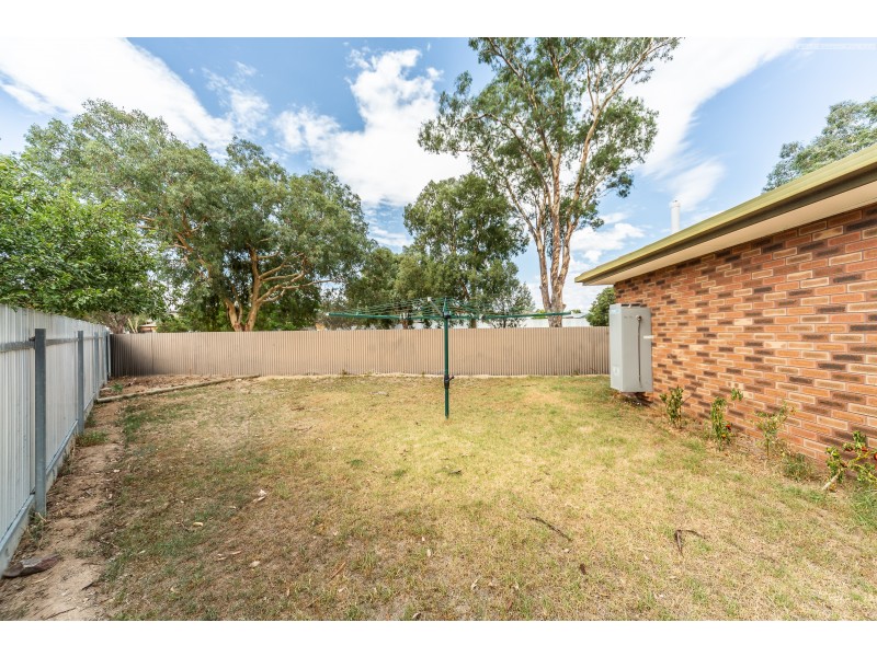 2/34 Julie Place, Lavington NSW 2641