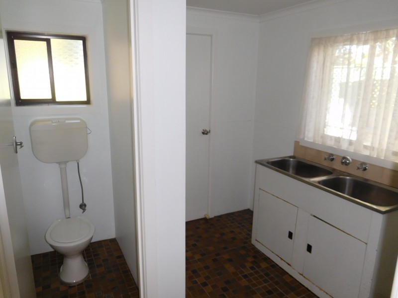 426 English Avenue, Lavington NSW 2641