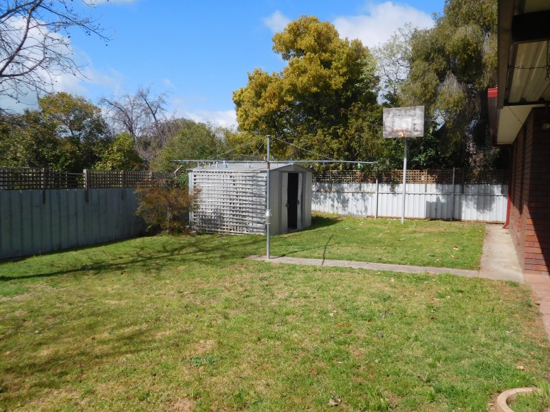 10 Julie Place, Lavington NSW 2641