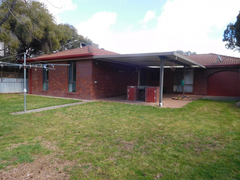 10 Julie Place, Lavington NSW 2641