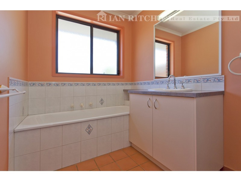 45 Daysdale Way, Thurgoona NSW 2640