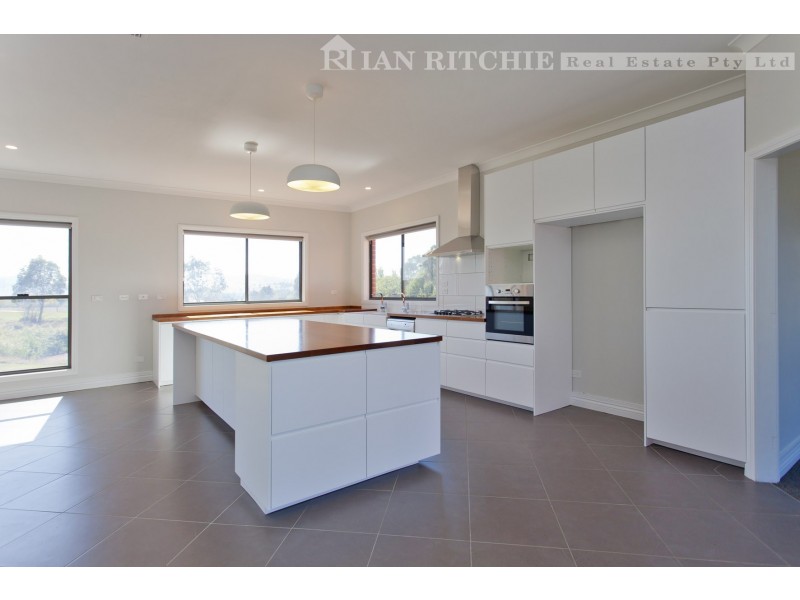 19 Springvale Lane, Kergunyah VIC 3691