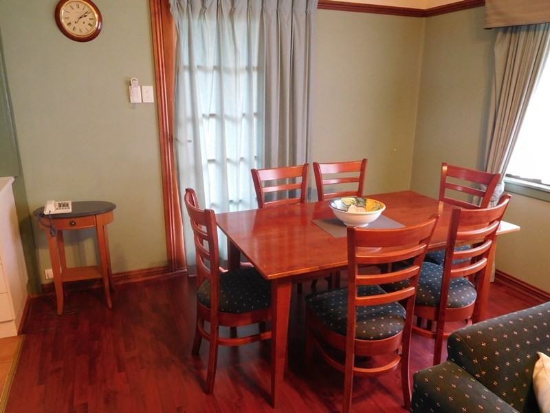 8 Spotted Gum Drive, Albury NSW 2640