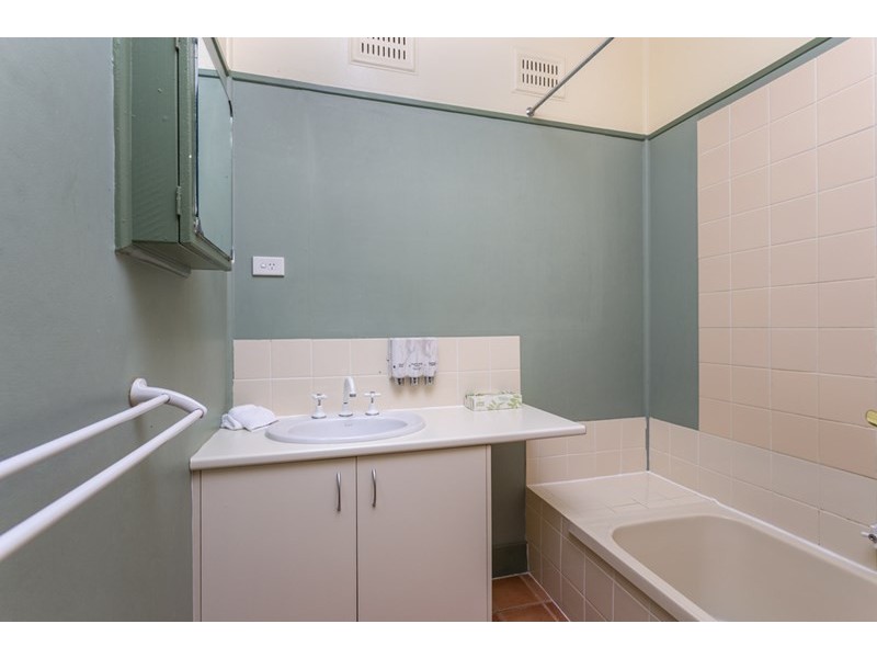 8 Spotted Gum Drive, Albury NSW 2640