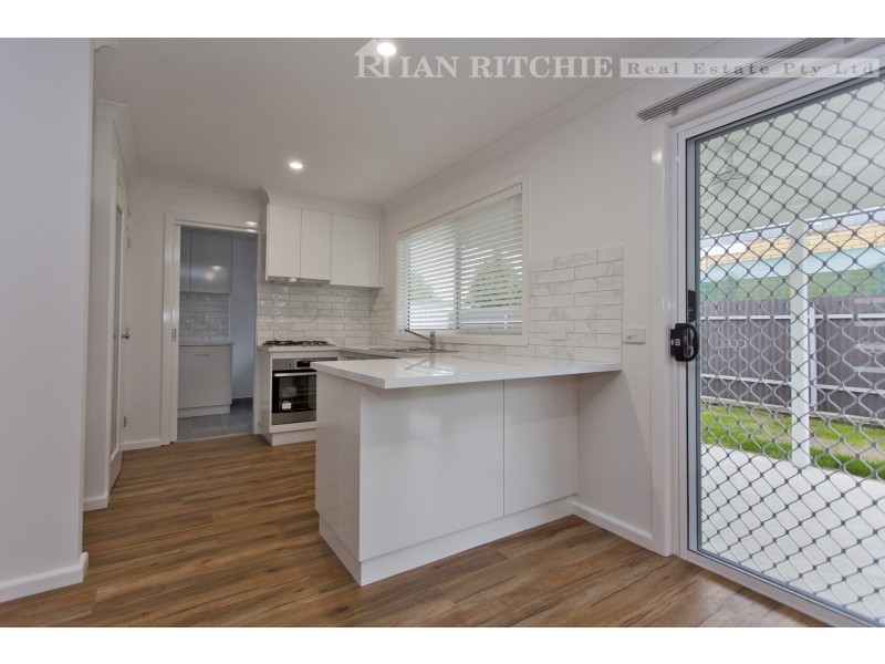 2/457 Prune Street, Lavington NSW 2641