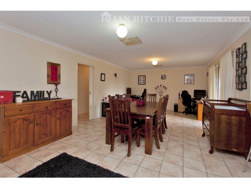 63 Darrambal Drive, Springdale Heights NSW 2641