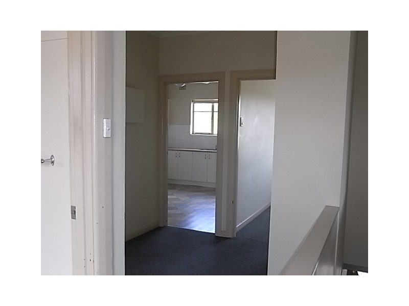 2/919 Mate Street, Lavington NSW 2641