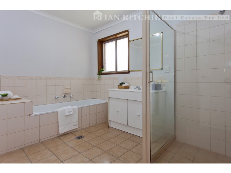 3/1-5 La Fontaine Avenue, Lavington NSW 2641