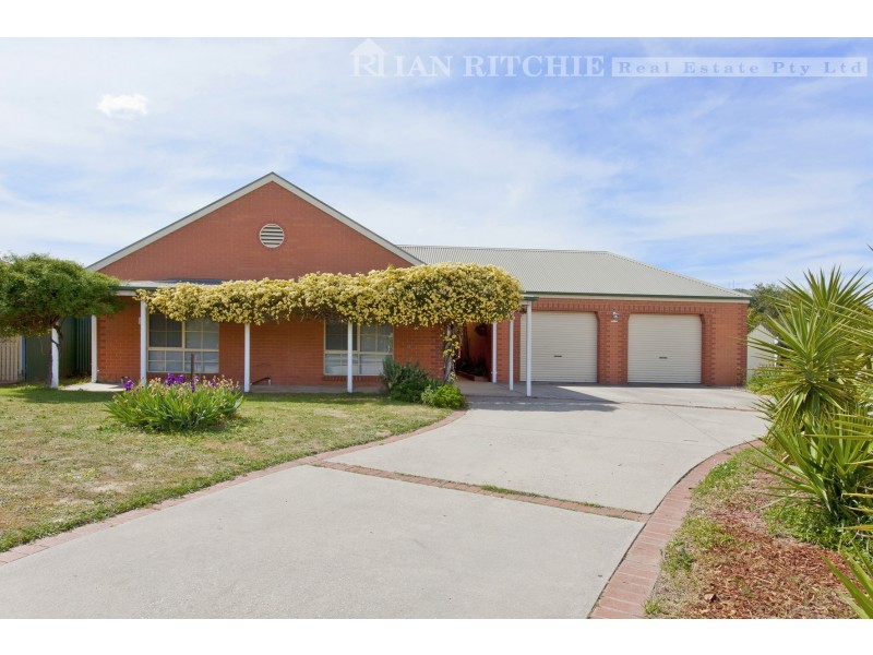 420 Tumgarra Place, Lavington NSW 2641