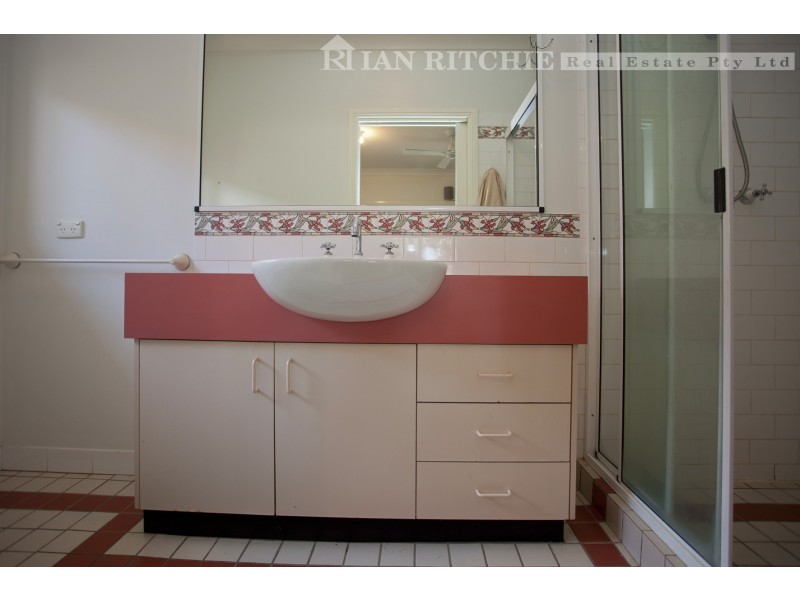 420 Tumgarra Place, Lavington NSW 2641