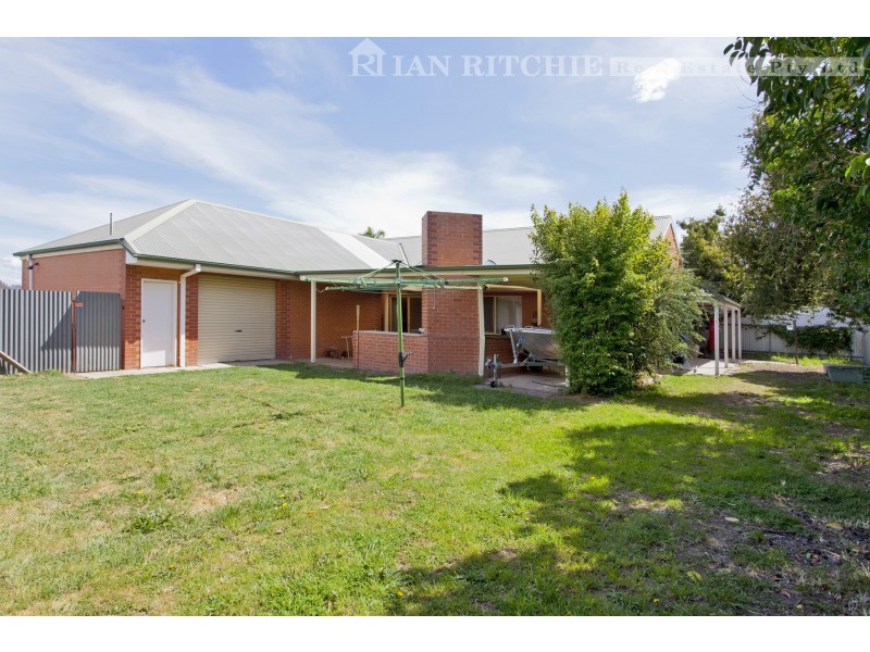 420 Tumgarra Place, Lavington NSW 2641