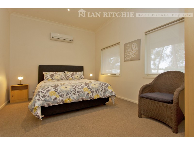 1/1 Baker Court, West Albury NSW 2640
