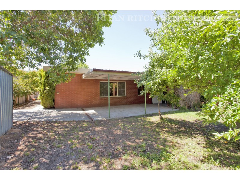 881 Frauenfelder Street, North Albury NSW 2640