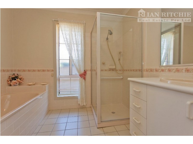 437 Tumgarra Place, Lavington NSW 2641