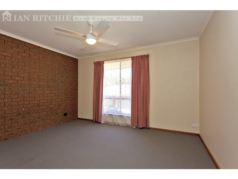 2/885 Chenery Street, Glenroy NSW 2640