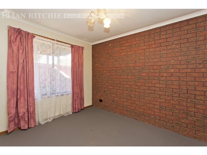 2/885 Chenery Street, Glenroy NSW 2640