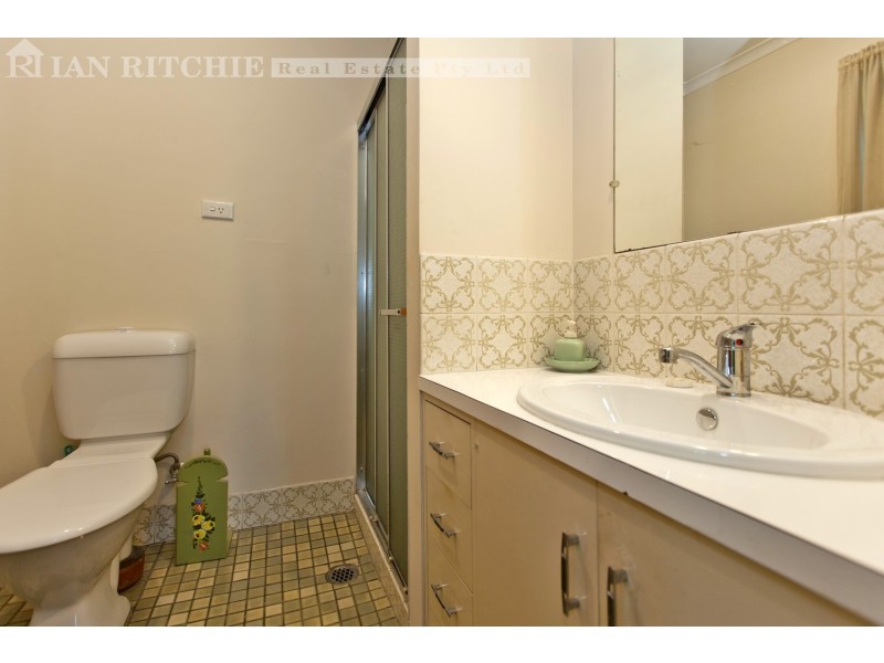 381 Elton Court, Lavington NSW 2641