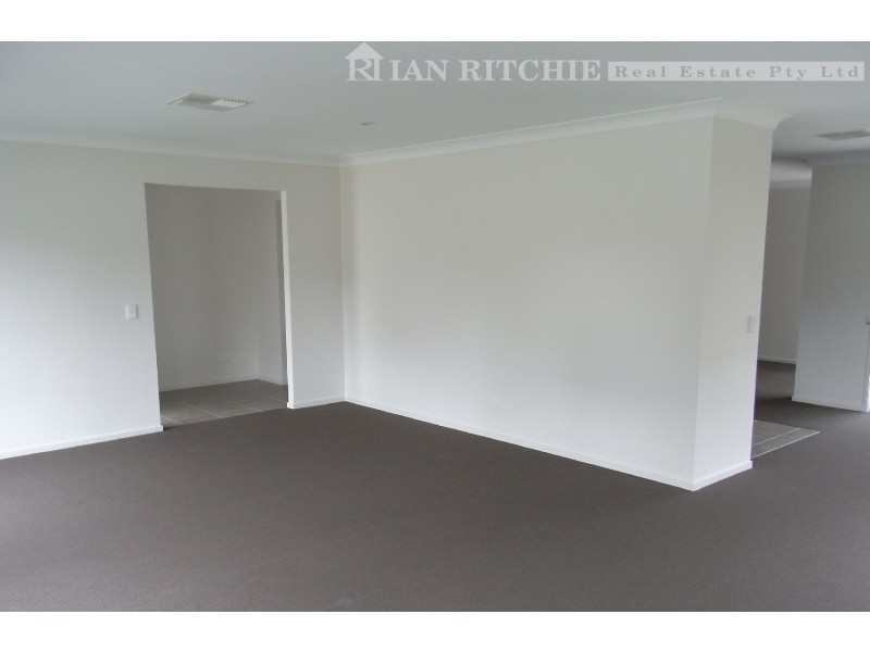 50 Gabrielle Court, Lavington NSW 2641