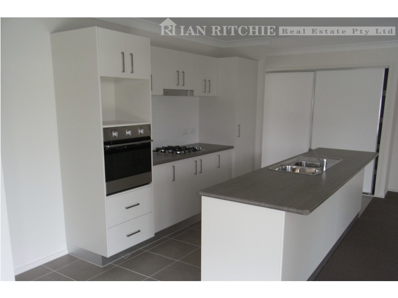 50 Gabrielle Court, Lavington NSW 2641