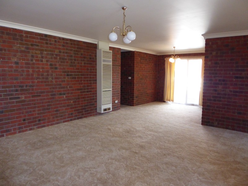 1/12 Worsley Place, Lavington NSW 2641