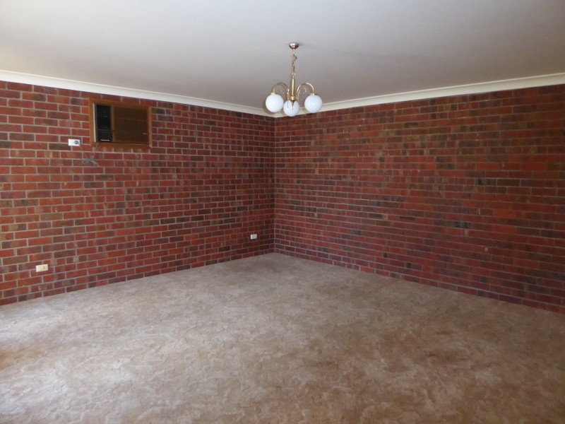1/12 Worsley Place, Lavington NSW 2641