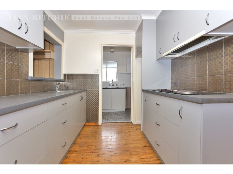 391 Hedley Crescent, Lavington NSW 2641