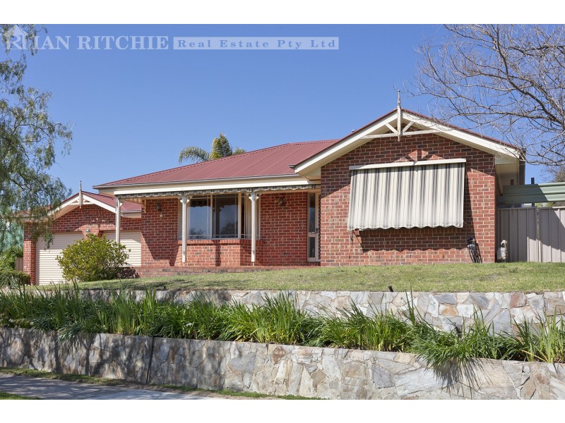 8 Helsingor Avenue, Wodonga VIC 3690
