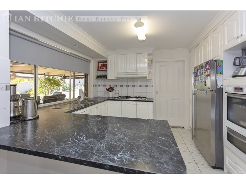 8 Helsingor Avenue, Wodonga VIC 3690