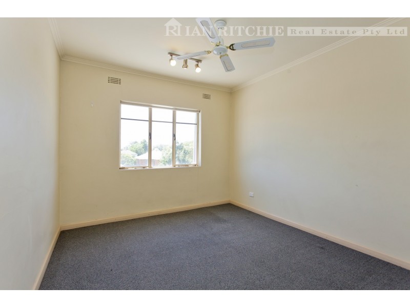 2/919 Mate Street, Lavington NSW 2641
