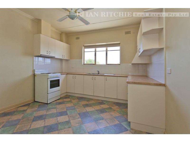 2/919 Mate Street, Lavington NSW 2641